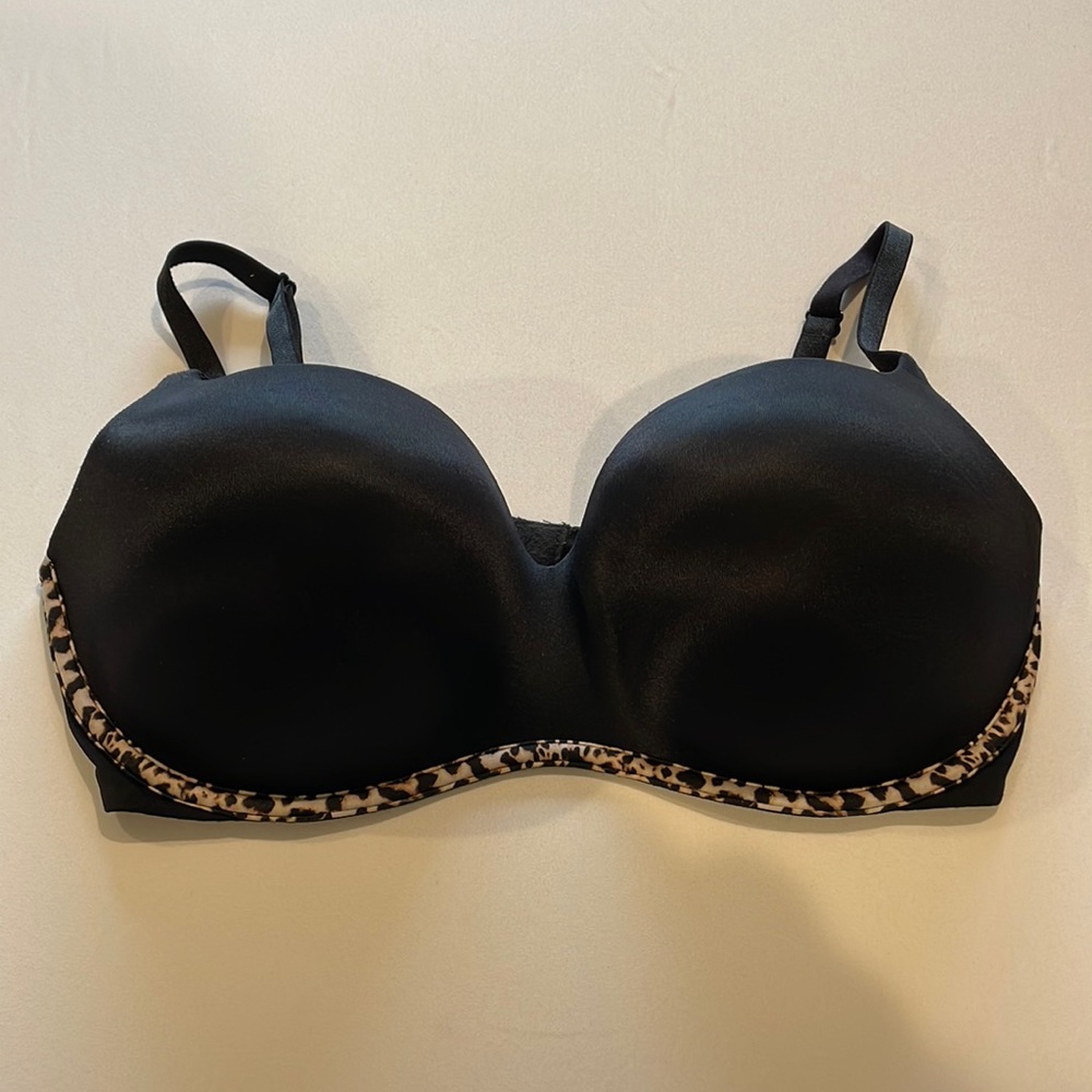 Victoria‘s Secret balconet push-up bra, size 34DD